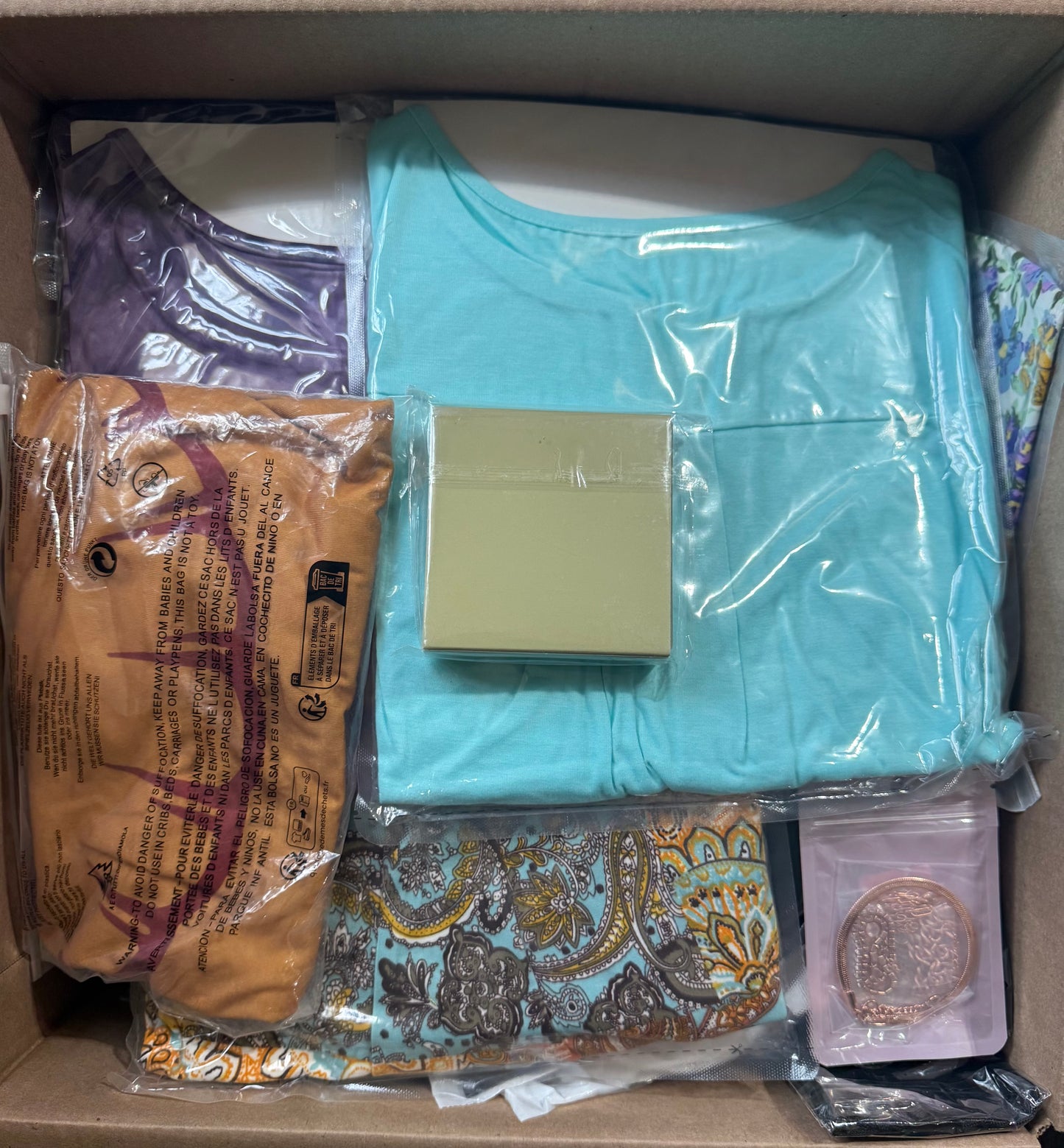 Fashion Box (Apparel)