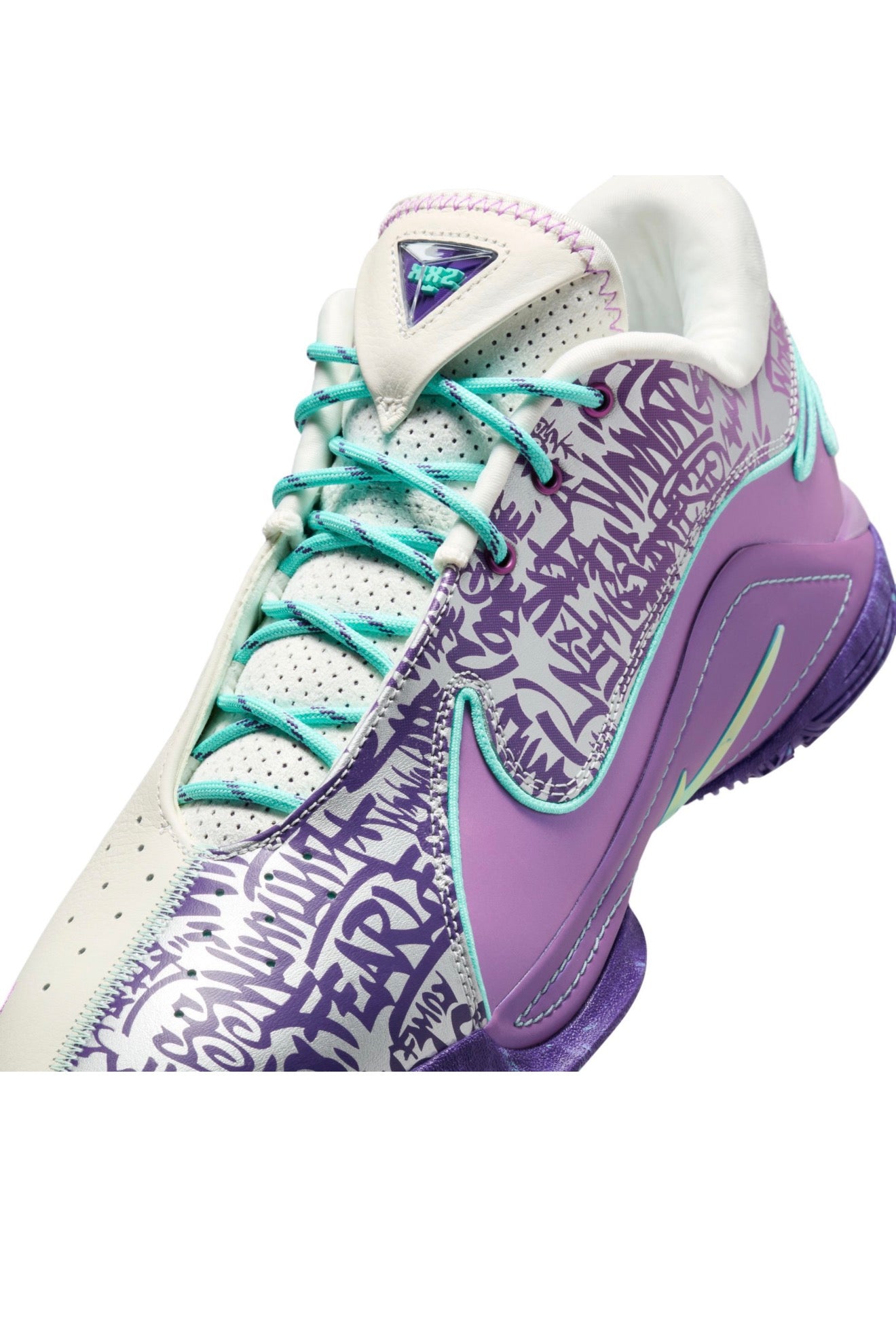 LEBRON XXII “MOGUL”
