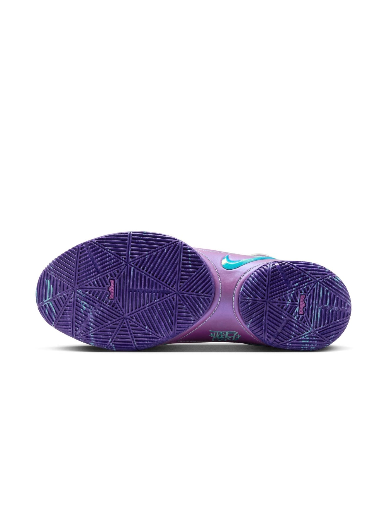 LEBRON XXII “MOGUL”