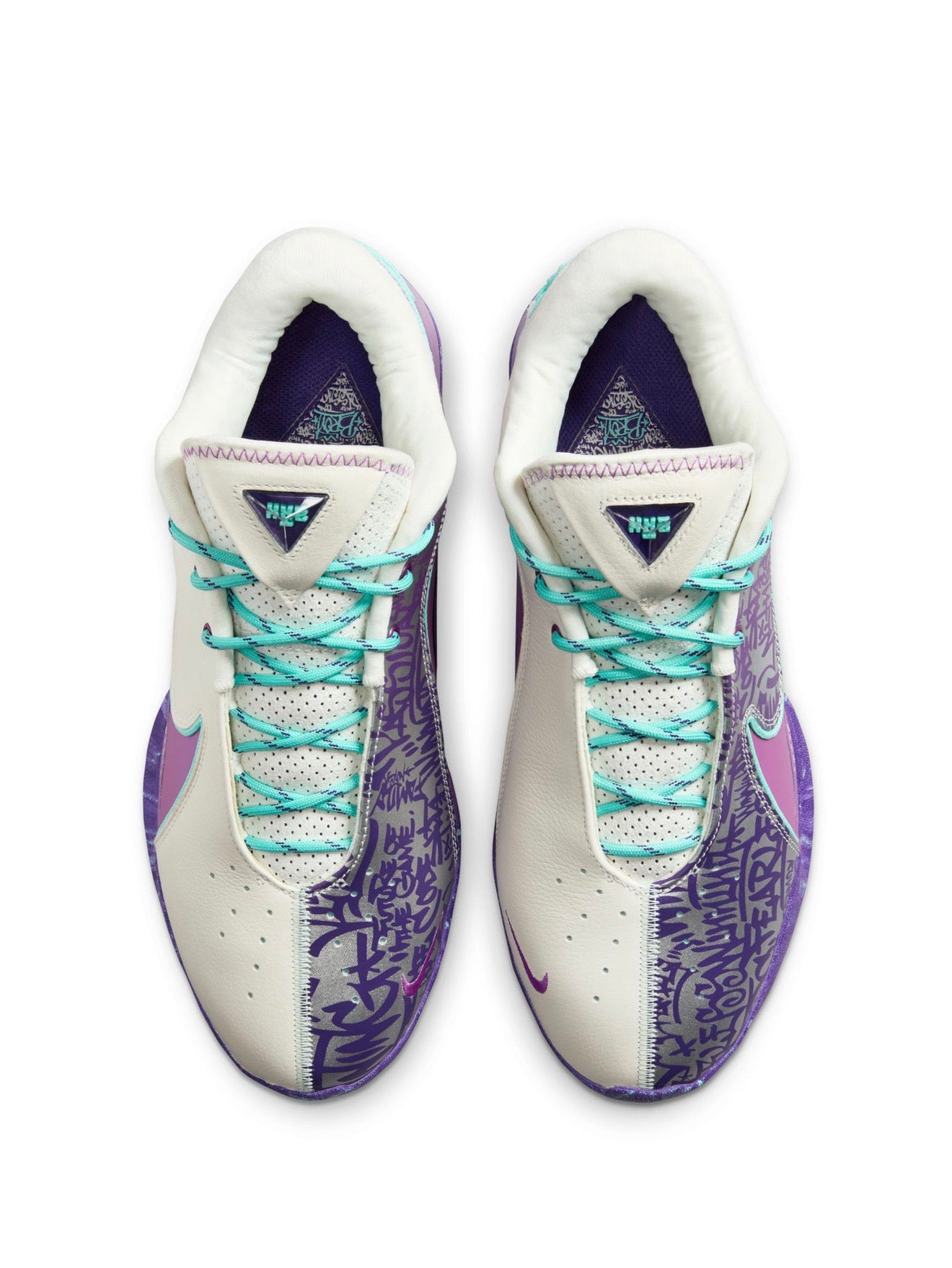 LEBRON XXII “MOGUL”